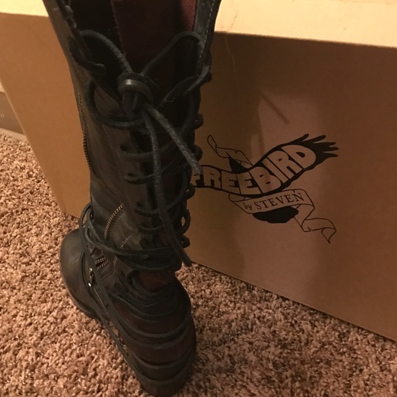 Freebird by Steve Madden - Coal in Black - Picture 3 of 3